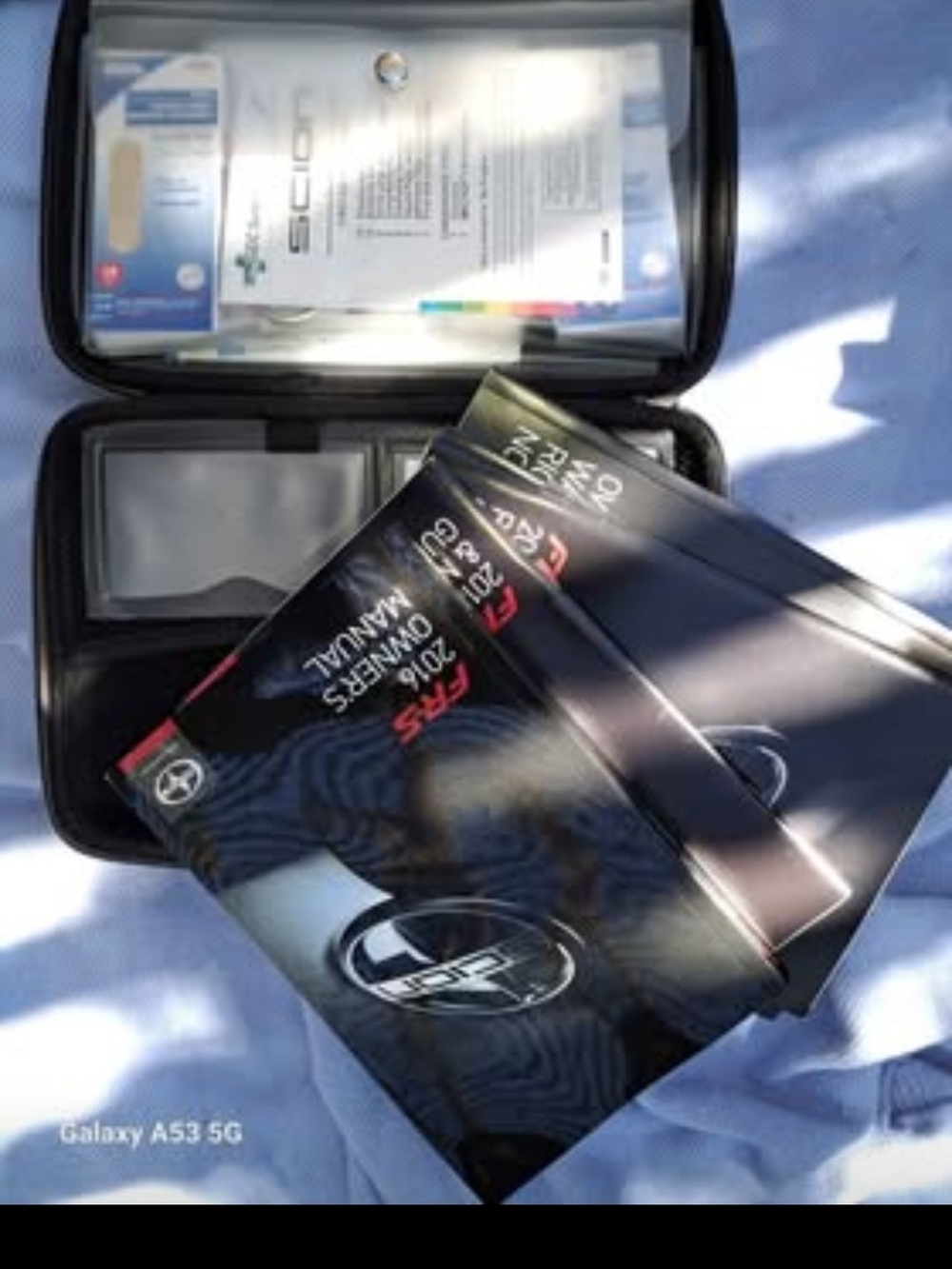 2016 Scion Owner's Manual Set in Zip Pouch
